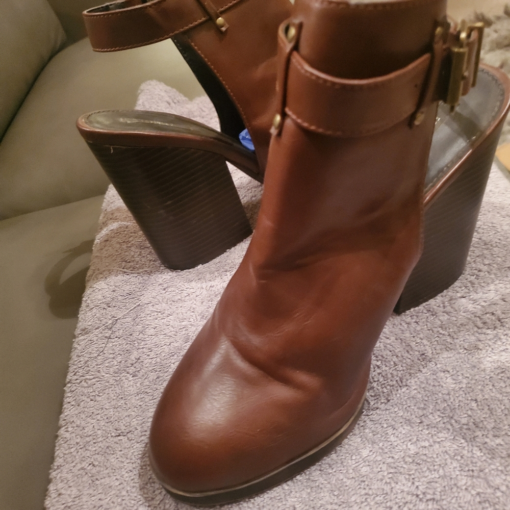 Womens shoes